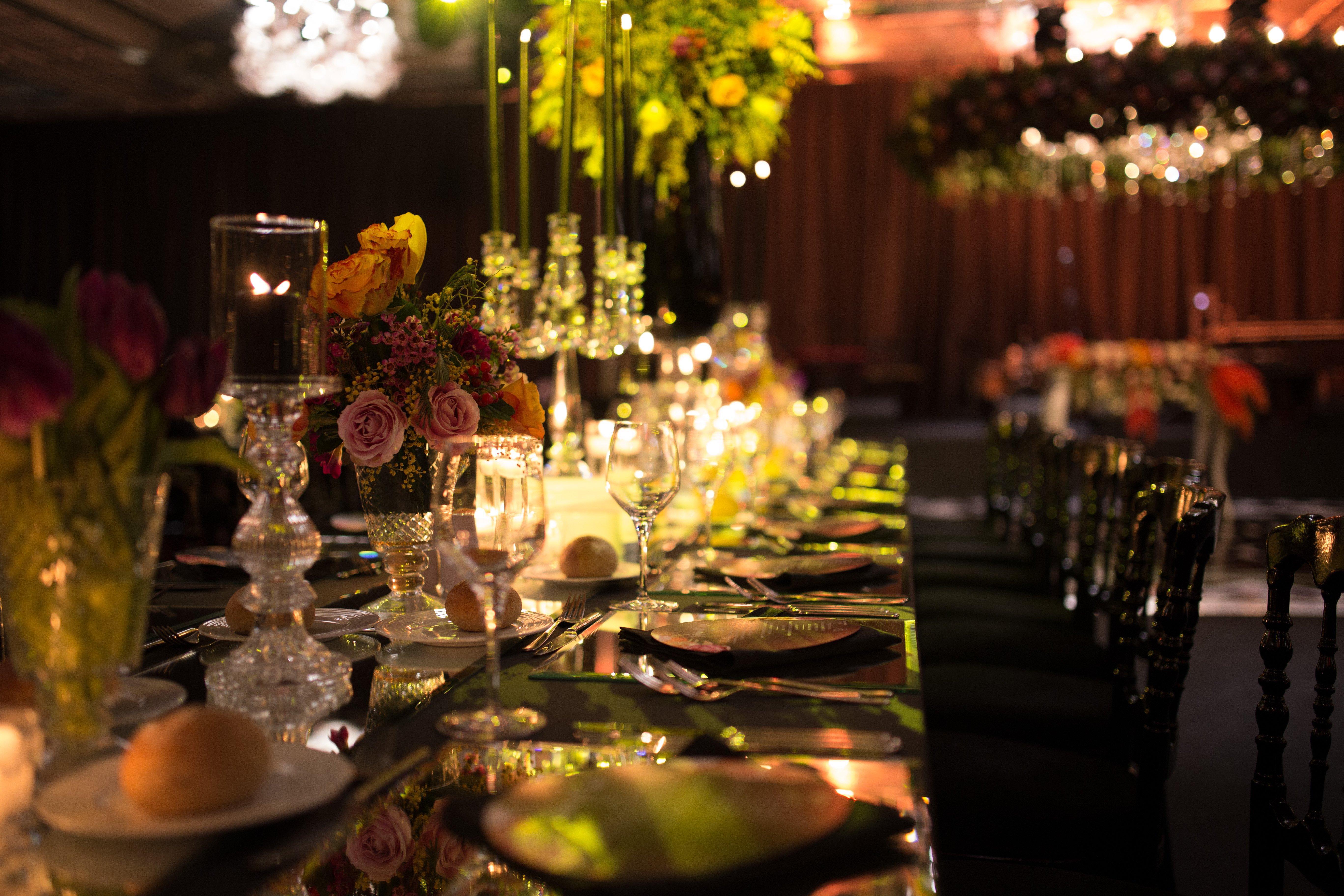 Crowne Plaza Bursa Convention Center & Thermal Spa By Ihg Luaran gambar A table set for a formal dinner